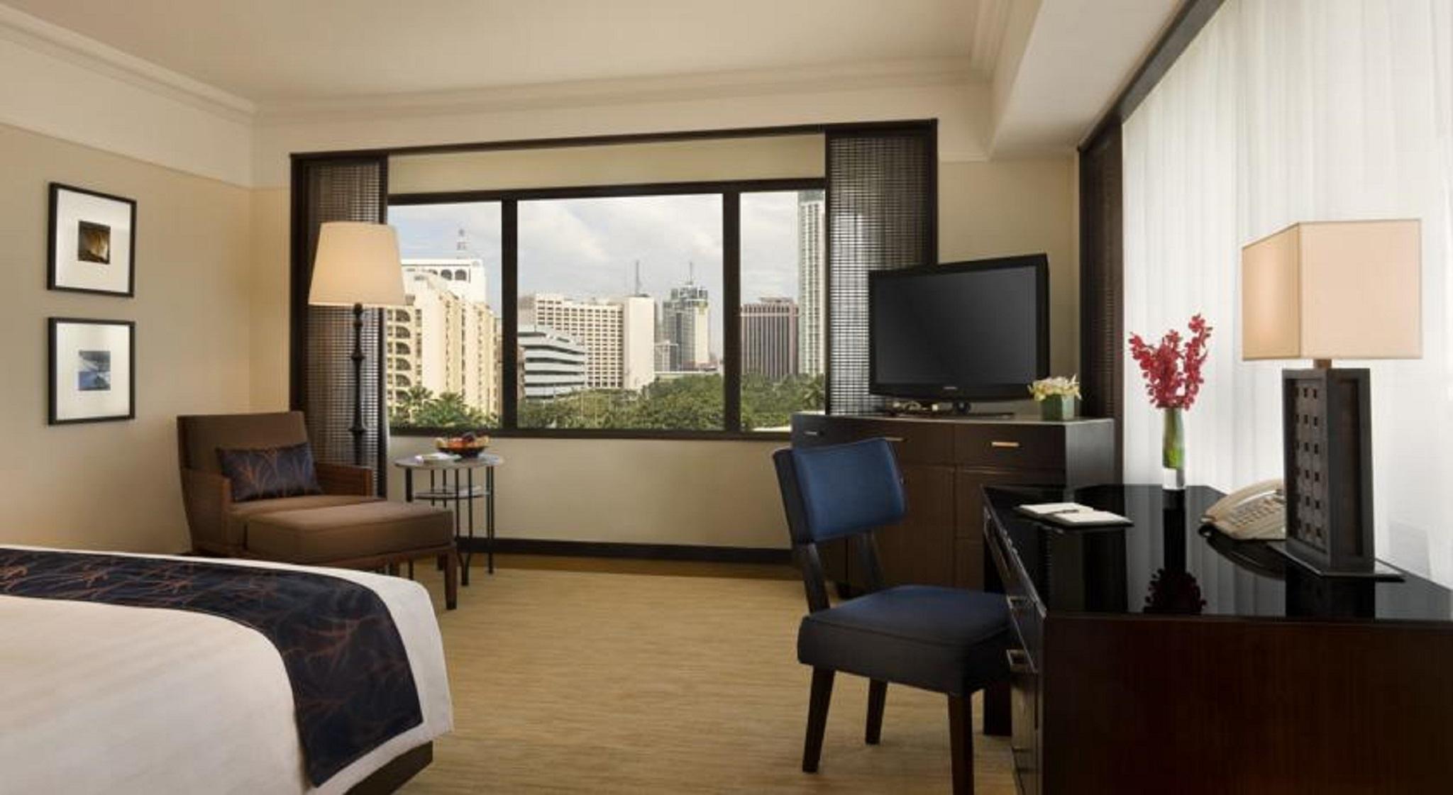 The Peninsula Manila Hotel Makati City Exterior photo Deluxe Room