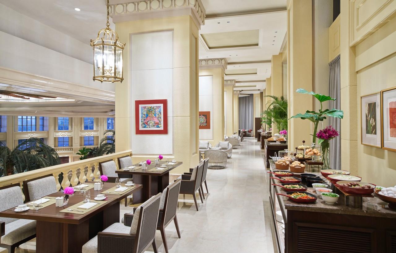 The Peninsula Manila Hotel Makati City Exterior photo The restaurant