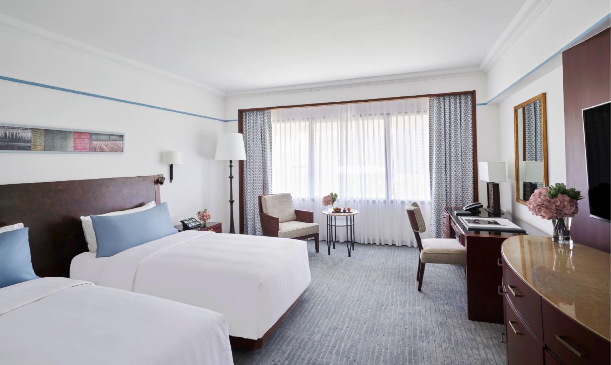 The Peninsula Manila Hotel Makati City Exterior photo Deluxe Room