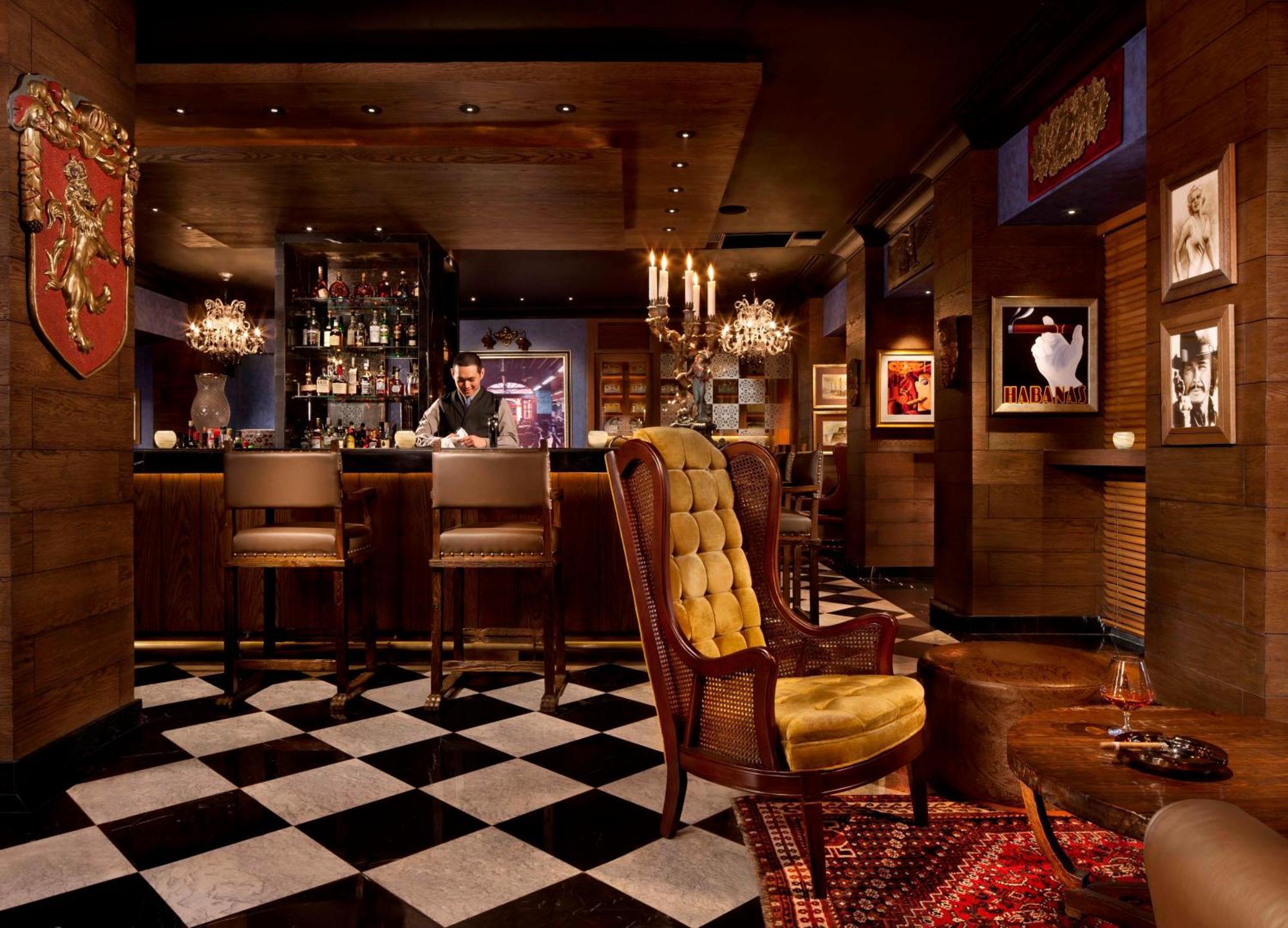 The Peninsula Manila Hotel Makati City Restaurant photo The bar at the St Regis