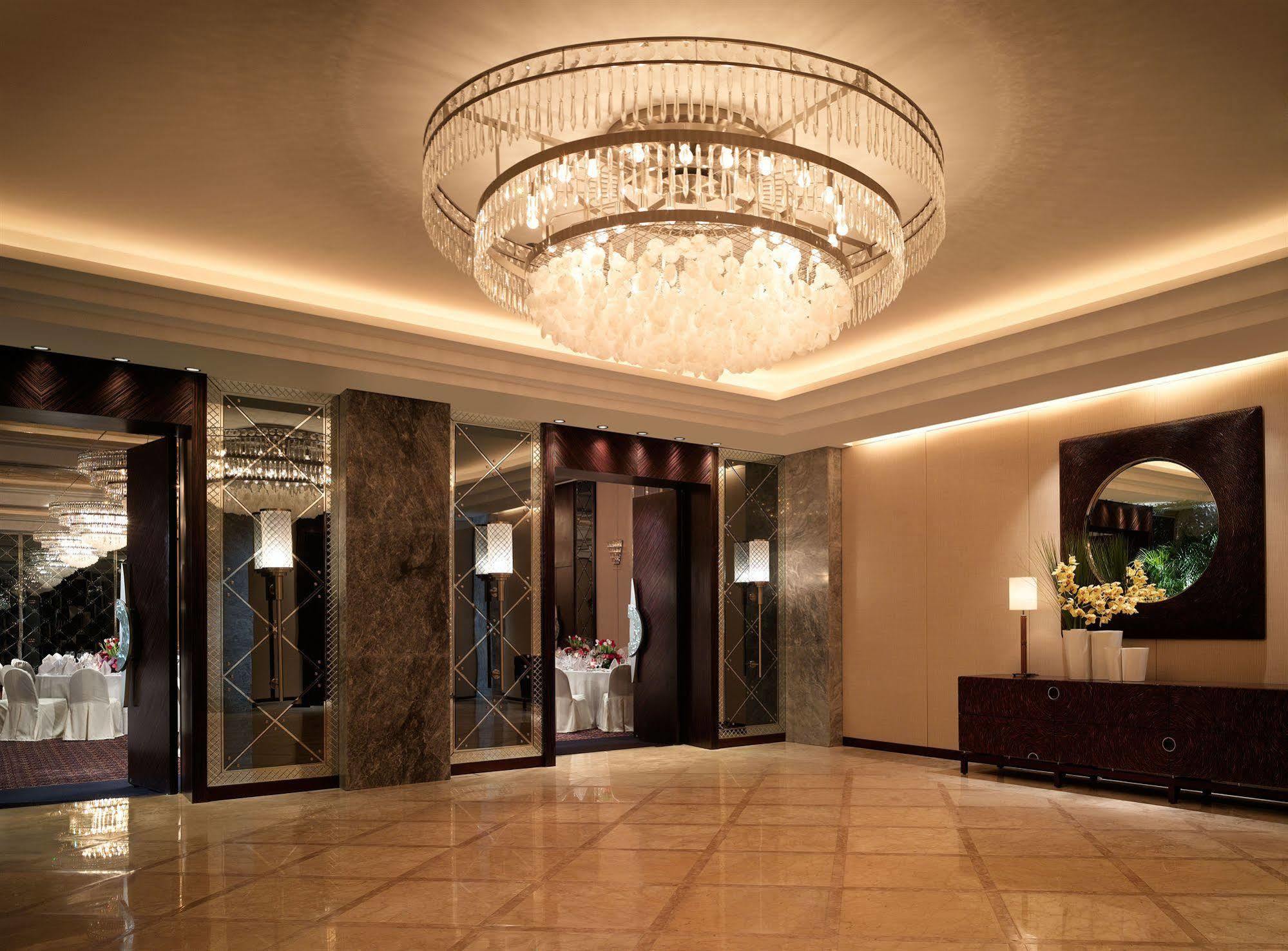 The Peninsula Manila Hotel Makati City Interior photo The lobby of the hotel